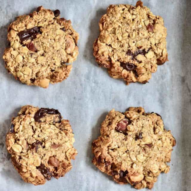 Flourless Vegan Banana Oatmeal Cookies: Gluten-Free & Customizable